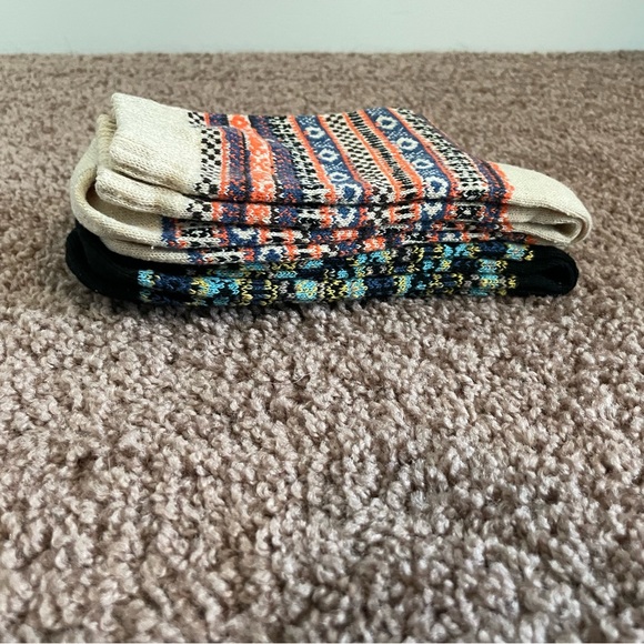⬇️Patterned socks, brand new size medium - Picture 2 of 3